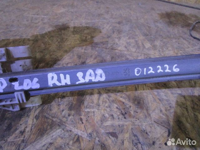 Стеклоподъемник электр. задний правый Peugeot 206