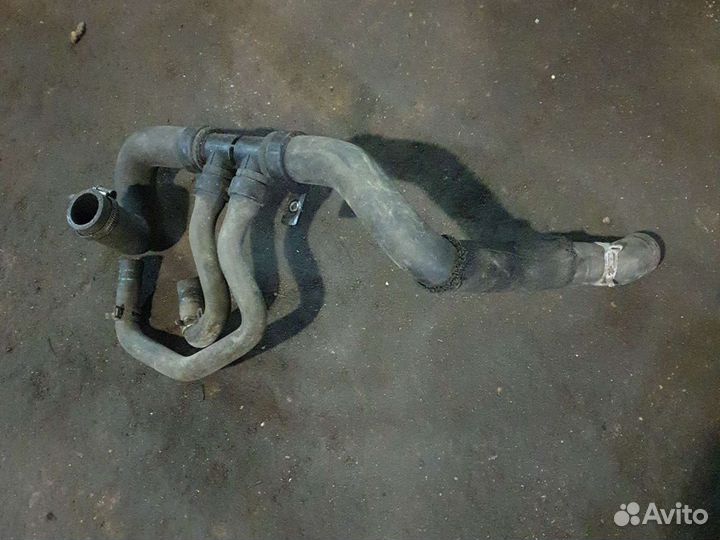 Патрубок радиатора пежо 3008 1.6 турбо