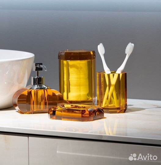 Стакан для ванной