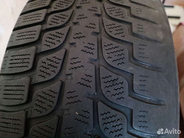 Bridgestone Blizzak LM-25 225/50 R17