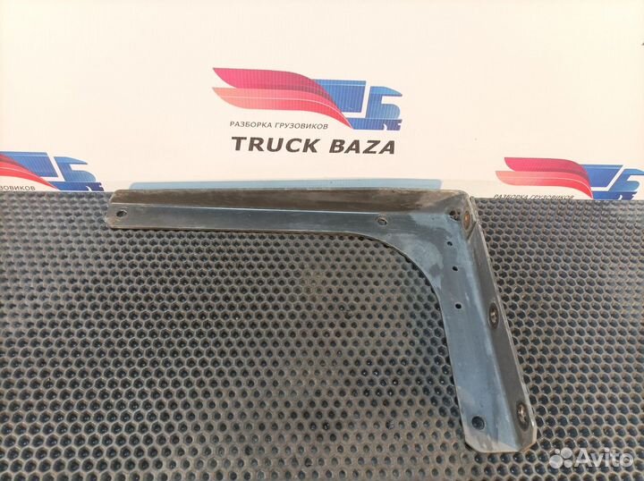 9305240839 Кронштейн подножки Mercedes-Benz Actros