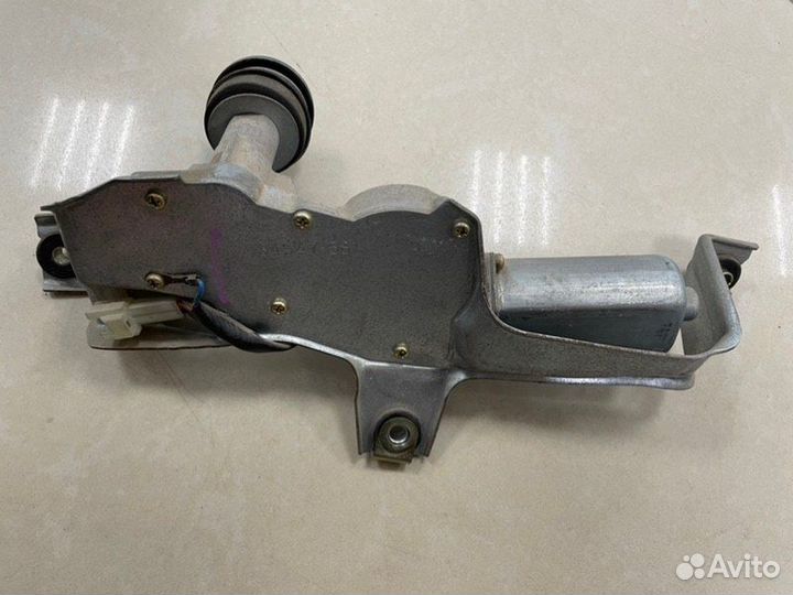 Моторчик стеклоочистителя задний Mazda Premacy