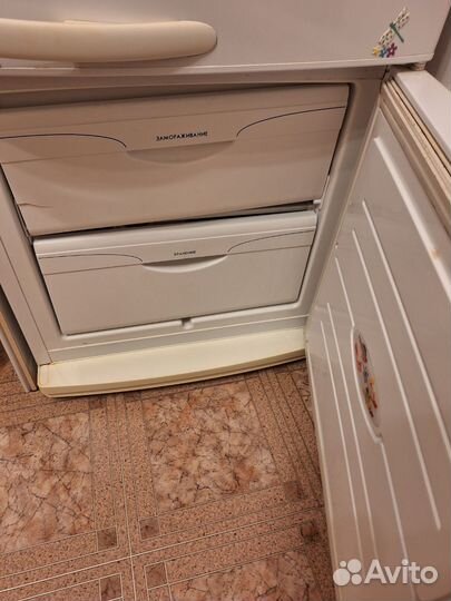 Холодильник бу двухкамерный