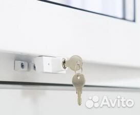 Блокирующий замок для окна с ключом от детей