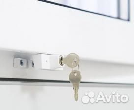 Блокирующий замок для окна с ключом от детей