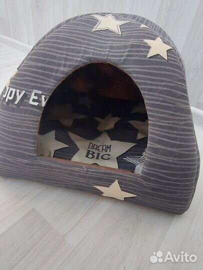 Домик и лежанка(для кошек и собак мелких пород)