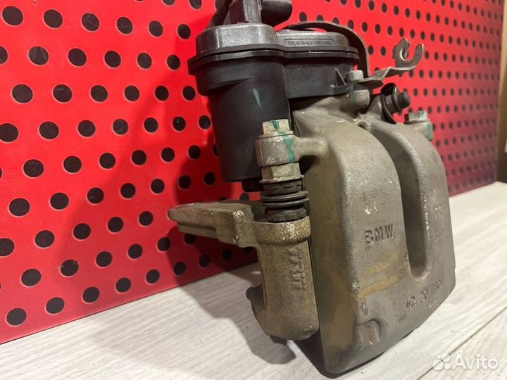 Суппорт задний левый Bmw X3 G01 2021