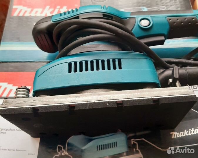 Вибрационная шлифмашина Makita BO3711