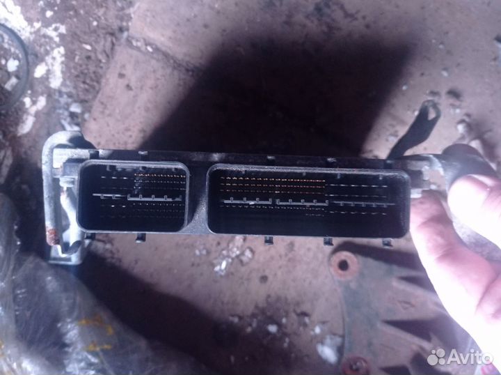 Блок управления тайота королла е15