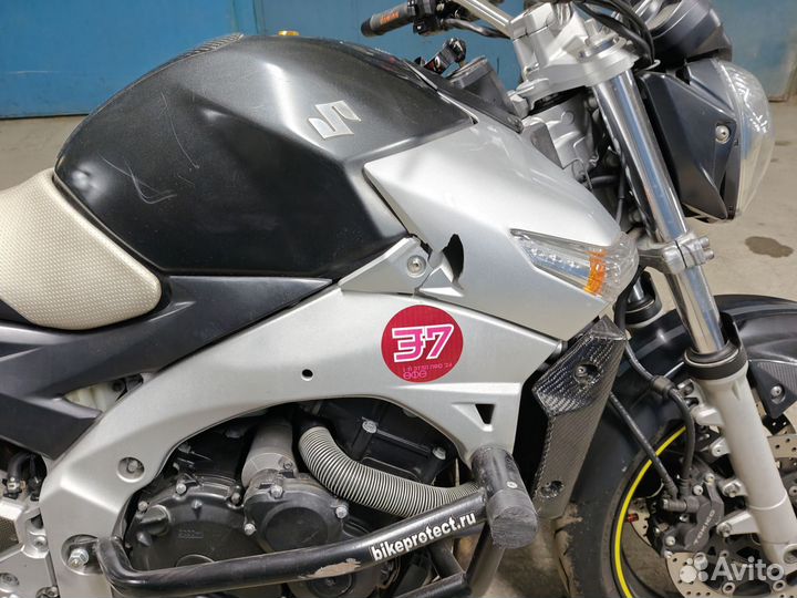 Suzuki GSR 400