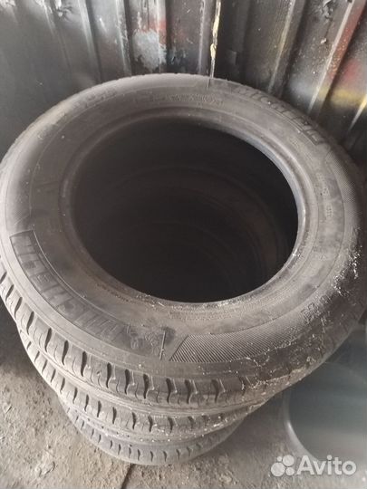 Michelin 4X4 A/T 215/65 R16