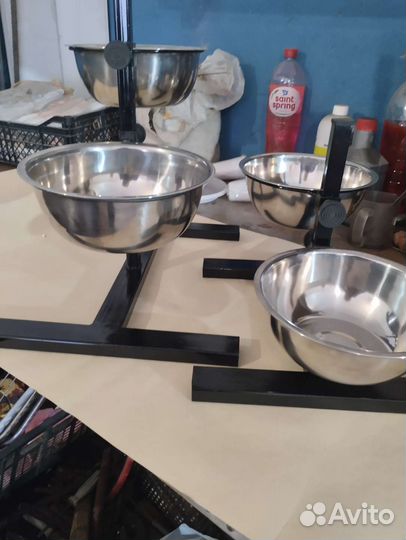 Подставка для кормления собак