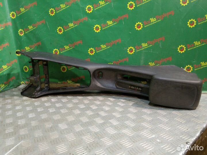 Подлокотник Nissan Almera N16 седан 2006