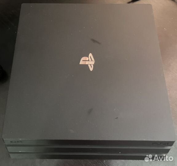 Sony playstation 4 pro 1tb +4 assassin's creed