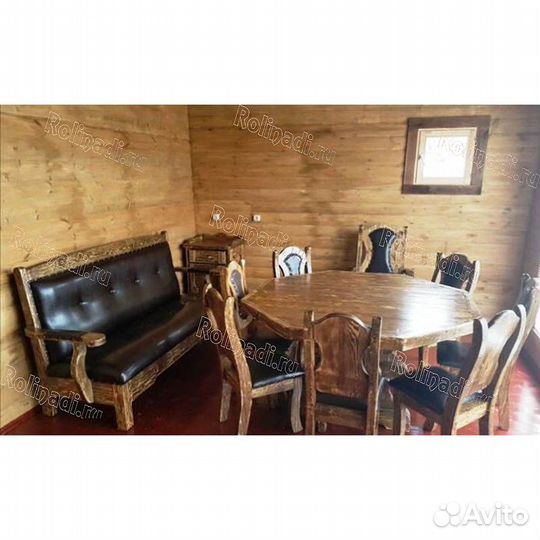 Стол из дерева