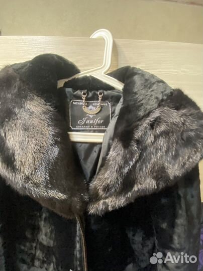 Шуба из мутона с капюшоном