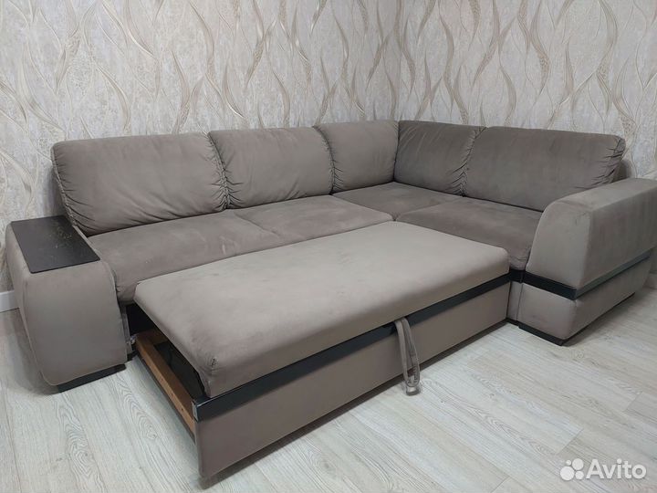 Большой угловой диван бу