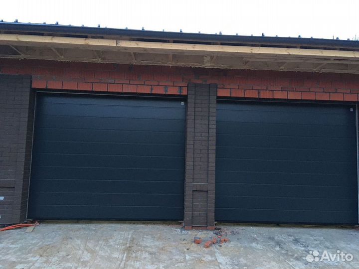 Секционные ворота