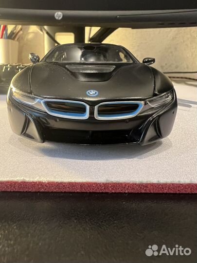 Модель BMW i8 1/24 rastar group