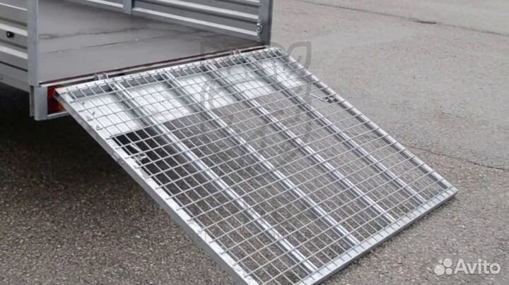 Прицеп с трапом мзса 817732.022 для заезда и съезд