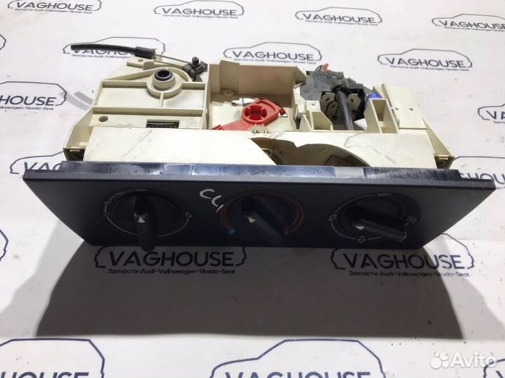 Блок управления печки Audi A6 C4 2.0 1995