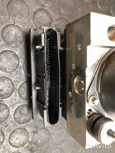 Блок ABS (насос) Land Rover Discovery 3