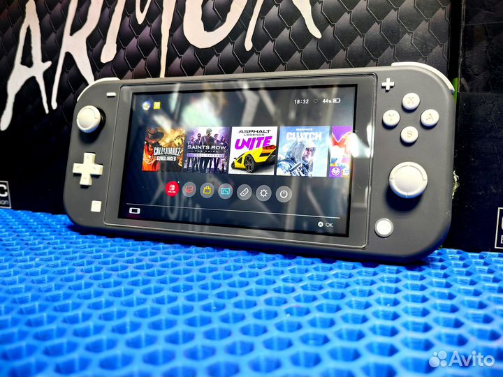 Nintendo switch lite 32 Gb + 64 Gb игры чехол