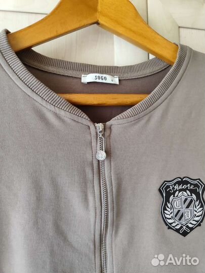 Спортивный костюм женский