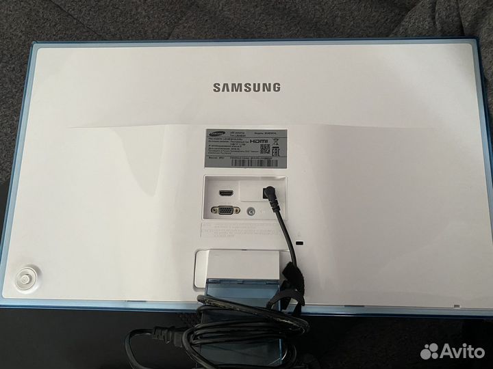 Монитор Samsung