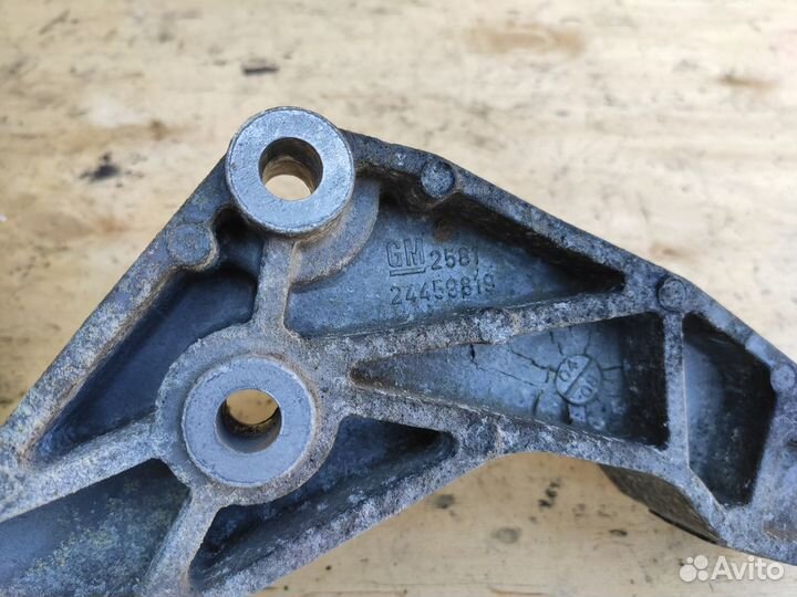 Опоры двигателя Z19DT АКПП Опель Зафира Б Астра Н