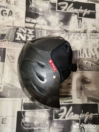 Шлем горнолыжный