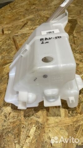 Бачок омывателя Toyota Rav 4 XA50