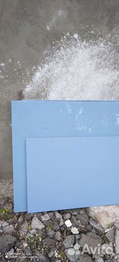 Стекло. Голубое, коленое