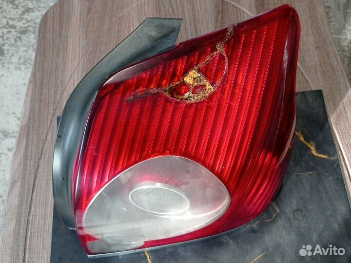Фонарь задний правый тойота авенсис т 250 2006