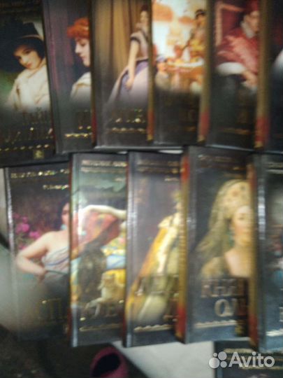 Коллекция книг(женские лики)