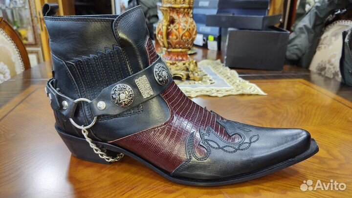 Ковбойские сапоги