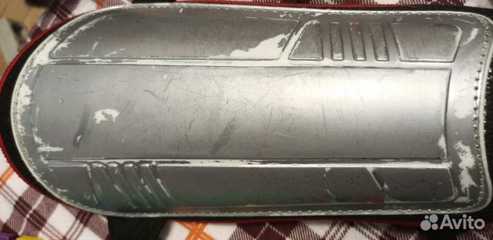 Футбольные щитки