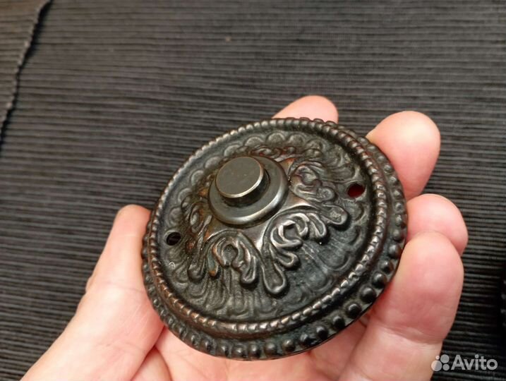 Дверной звонок - кнопка. Черненая бронза