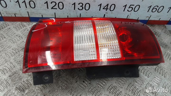 Фонарь Chrysler Voyager (2007-2010)