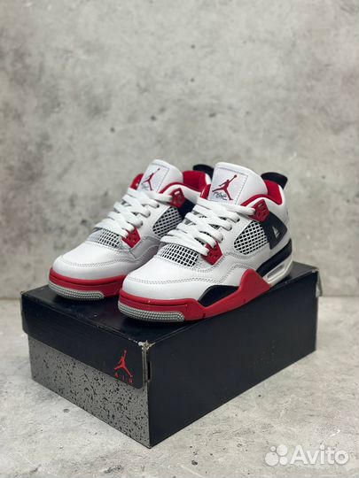 Кроссовки Nike Air Jordan 4