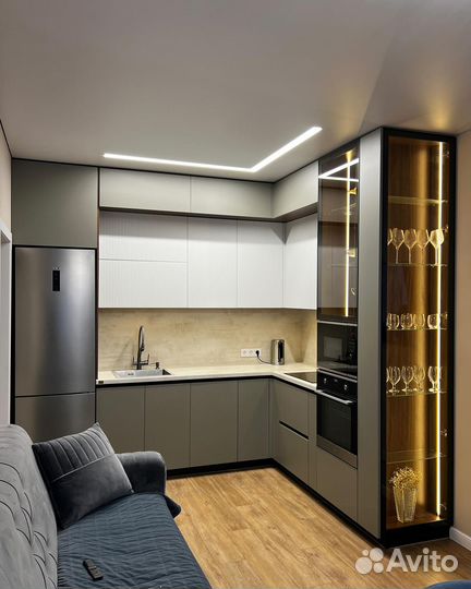 Кухня угловая с подсветкой на заказ