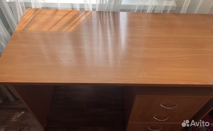 Письменный стол офисный