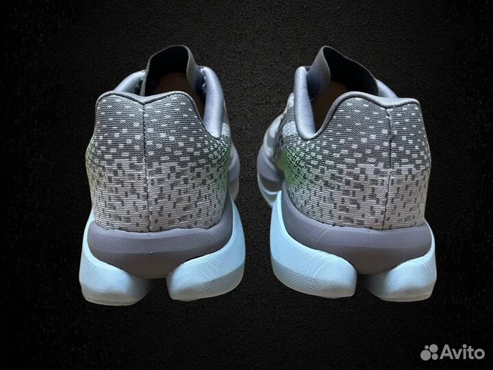 Кроссовки Hoka Mach X