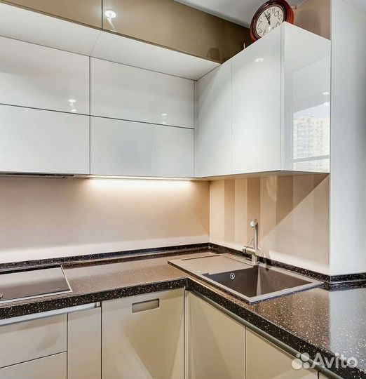 Кухня угловая на заказ.мдф фасады