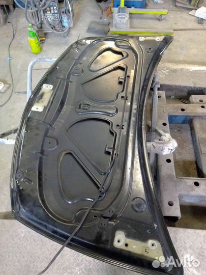 Капот Renault Clio 3