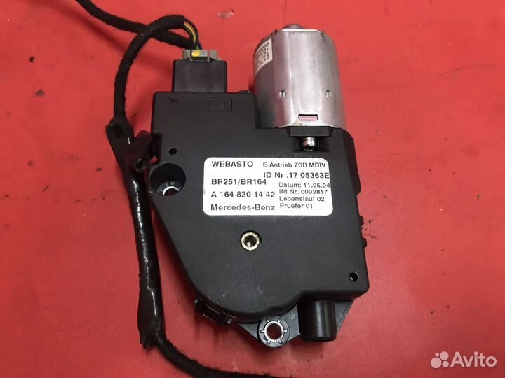 Моторчик люка Mercedes-Benz w164