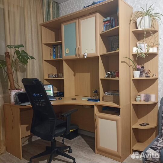Комплект мебели (стол письменный с тумбой и шкаф)