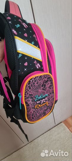 Рюкзак школьный для девочки Hummingbird