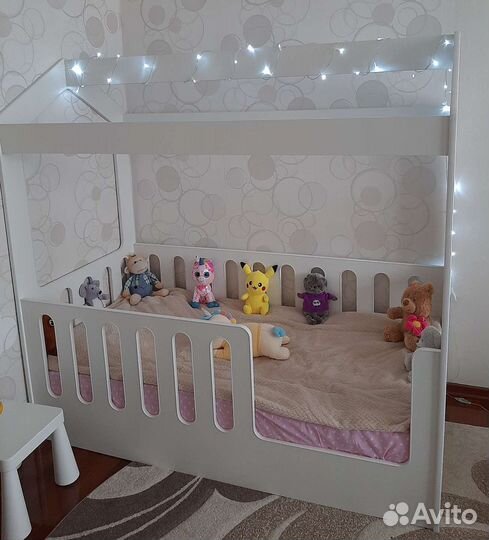 Детская кровать домик с матрасом