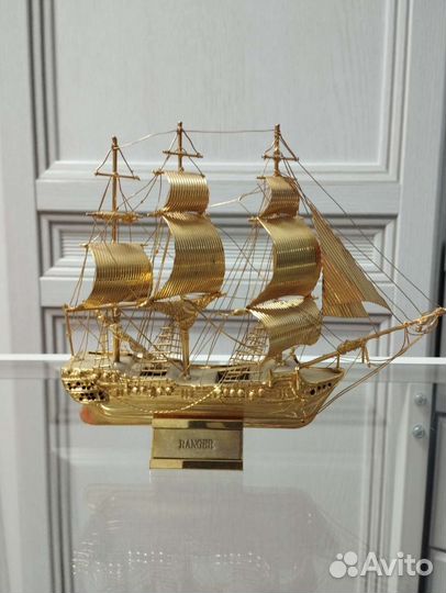 Корабль подарочный